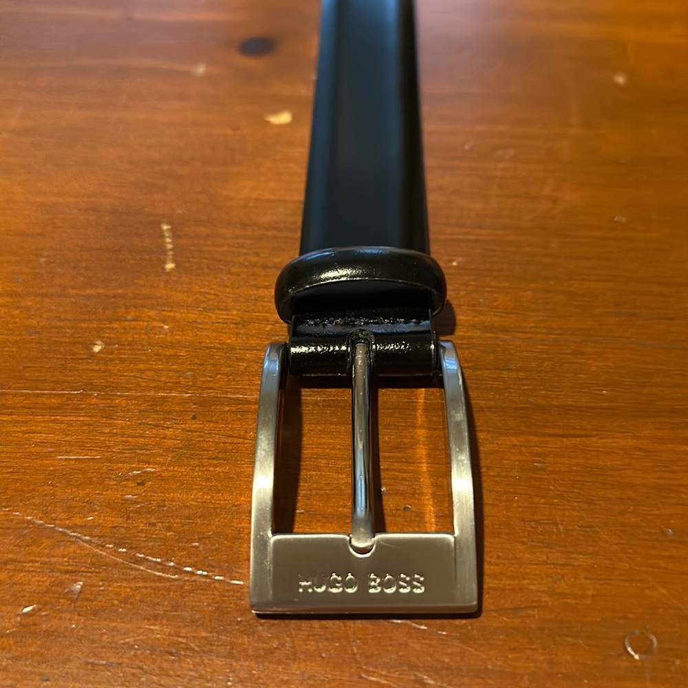 Hugo Boss Belt - like new - see pictures for size